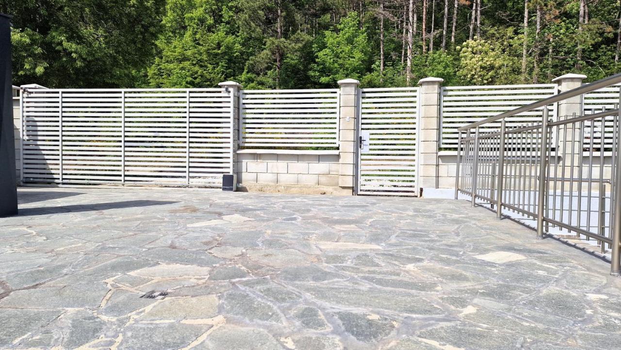 Lola Seaview Guest House. Уютный Домик В Варне Varna Exterior photo